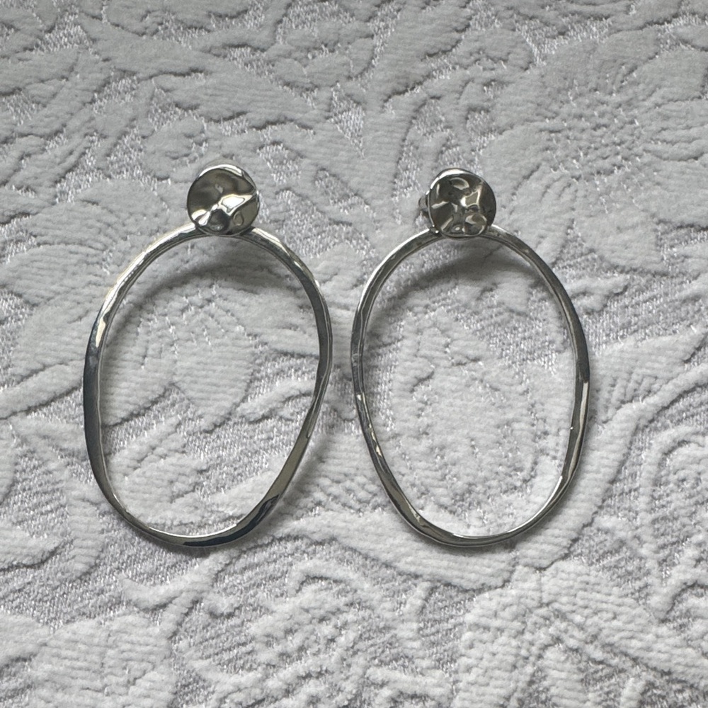 REBECCA MINKOFF SILVER TONE HAMMERED METAL 2.5” DROP EARRINGS NWOT